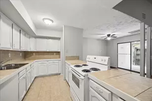 15627 Summer Briar Ct, Missouri City, TX 77489 - Photo 4