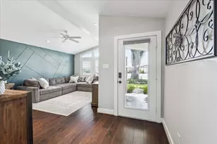 8034 Cedel Dr, Houston, TX 77055 - Photo 6