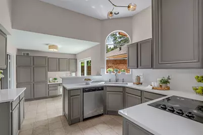 22 Cedar Chase Place, The Woodlands, TX 77381 - Photo 14