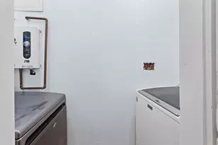 2616 45th St, Galveston, TX 77550 - Photo 16