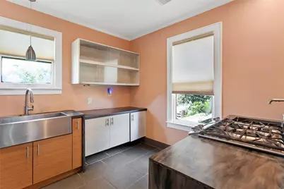2616 45th Street, Galveston, TX 77550 - Photo 8