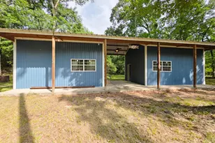 437 E Lumbermans Rd, Onalaska, TX 77360 - Photo 1