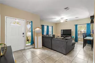 1315 Mission Dr, La Porte, TX 77571 - Photo 4