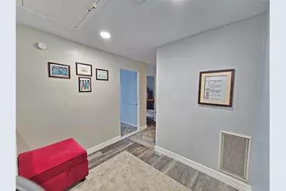 9321 Pagewood Lane, Houston, TX 77063 - Photo 8