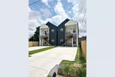 328 Clearwater St, Houston, TX 77029 - Photo 1