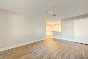 5102 Lyndhurst Dr, Houston, TX 77033 - Photo 2