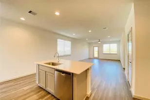 2811 Chancery Summit Ct, Houston, TX 77047 - Photo 6