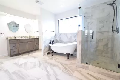 179 April Waters Drive N, Conroe, TX 77356 - Photo 14