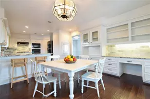 179 April Waters Dr N, Conroe, TX 77356 - Photo 8