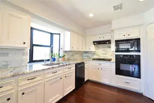 179 April Waters Dr N, Conroe, TX 77356 - Photo 12