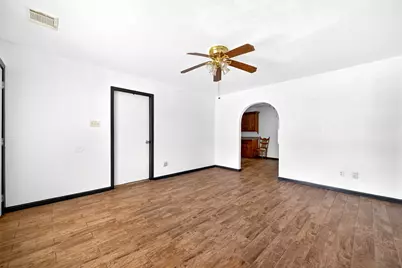 423 Gammon Drive, Houston, TX 77022 - Photo 6