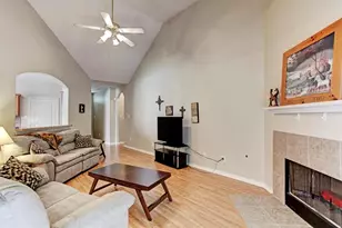 9211 Hidden Lake E Dr E, Magnolia, TX 77354 - Photo 2