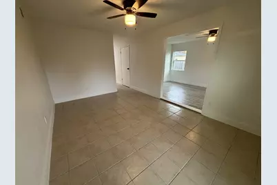 9843 Ribbonwood Street, Houston, TX 77078 - Photo 2