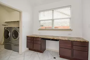 6822 Clemson Ln, Sugar Land, TX 77479 - Photo 28