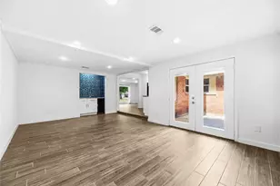 4513 W 43rd St, Houston, TX 77092 - Photo 8