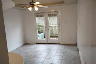 5941 S Loop E, Houston, TX 77033 - Photo 8