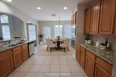 1995 Kingston Cv, League City, TX 77573 - Photo 8