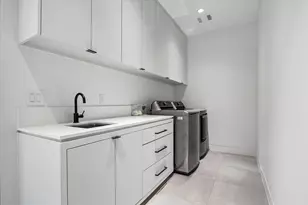 1726 Viking Dr, Houston, TX 77018 - Photo 36