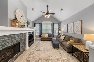 195 W Sundance Cir, The Woodlands, TX 77382 - Photo 16
