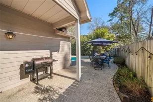 195 W Sundance Cir, The Woodlands, TX 77382 - Photo 32