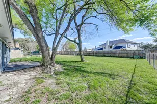 12415 Foxburo Dr, Houston, TX 77065 - Photo 38