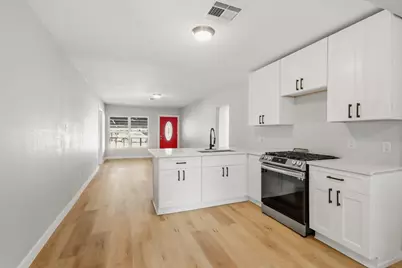 10430 Wiggins Street, Houston, TX 77029 - Photo 12