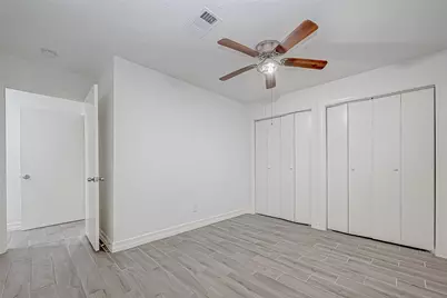 909 Oak Vista Court, Friendswood, TX 77546 - Photo 22