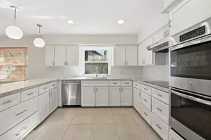 1402 Heathwood Dr, Houston, TX 77077 - Photo 26