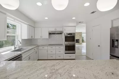 1402 Heathwood Drive, Houston, TX 77077 - Photo 22