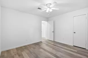 1402 Heathwood Dr, Houston, TX 77077 - Photo 30