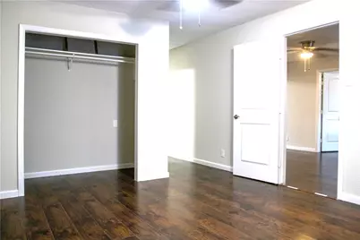 421 E Park Street, Alvin, TX 77511 - Photo 16
