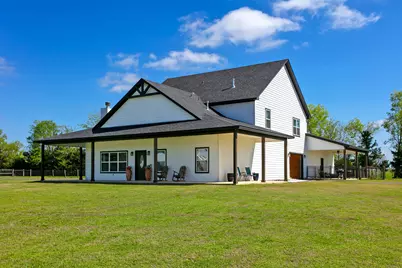 10477 Acacia Lane, Hearne, TX 77859 - Photo 2