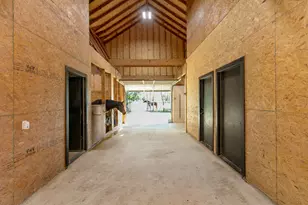 10477 Acacia Ln, Hearne, TX 77859 - Photo 20
