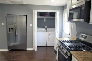 2121 N Durham Dr, Houston, TX 77008 - Photo 4