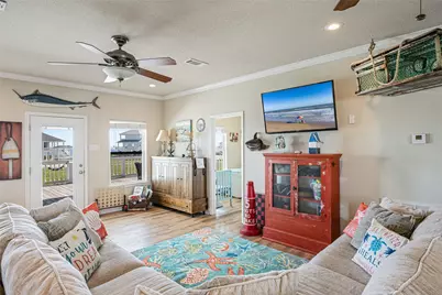 3174 Sea Castle Drive, Crystal Beach, TX 77650 - Photo 14