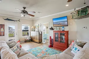 3174 Sea Castle Dr, Crystal Beach, TX 77650 - Photo 14