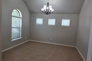 219 Golden Grain Dr, Rosenberg, TX 77469 - Photo 2