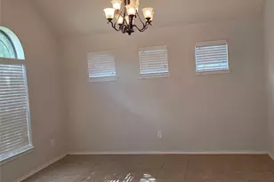 219 Golden Grain Dr, Rosenberg, TX 77469 - Photo 2