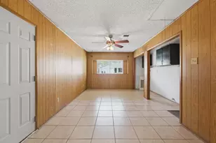 13627 Greenway Dr, Sugar Land, TX 77498 - Photo 16