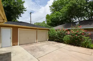 9030 Quebec Dr, Houston, TX 77096 - Photo 32