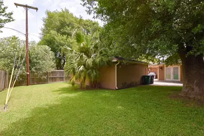 9030 Quebec Drive, Houston, TX 77096 - Photo 34