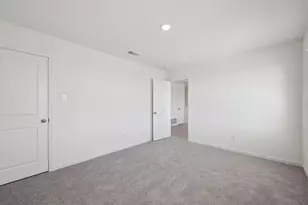 10310 Magnol Wood Dr, Houston, TX 77016 - Photo 4