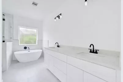 2511 Garapan Street, Houston, TX 77091 - Photo 18