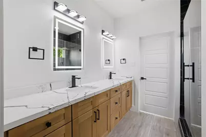 5515 Elm Springs Drive, Houston, TX 77048 - Photo 22