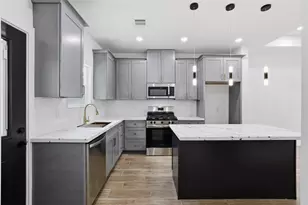 5515 Elm Springs Dr, Houston, TX 77048 - Photo 8