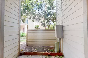 7037 N Holiday Dr, Galveston, TX 77550 - Photo 16