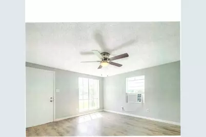 414 Jackson Avenue, Bacliff, TX 77518 - Photo 16