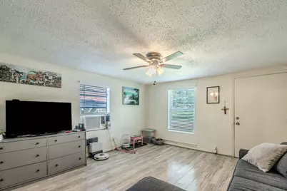 414 Jackson Avenue, Bacliff, TX 77518 - Photo 4