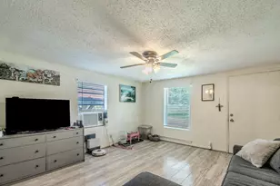 414 Jackson Ave, Bacliff, TX 77518 - Photo 4
