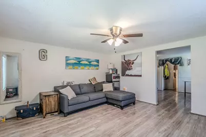414 Jackson Avenue, Bacliff, TX 77518 - Photo 2